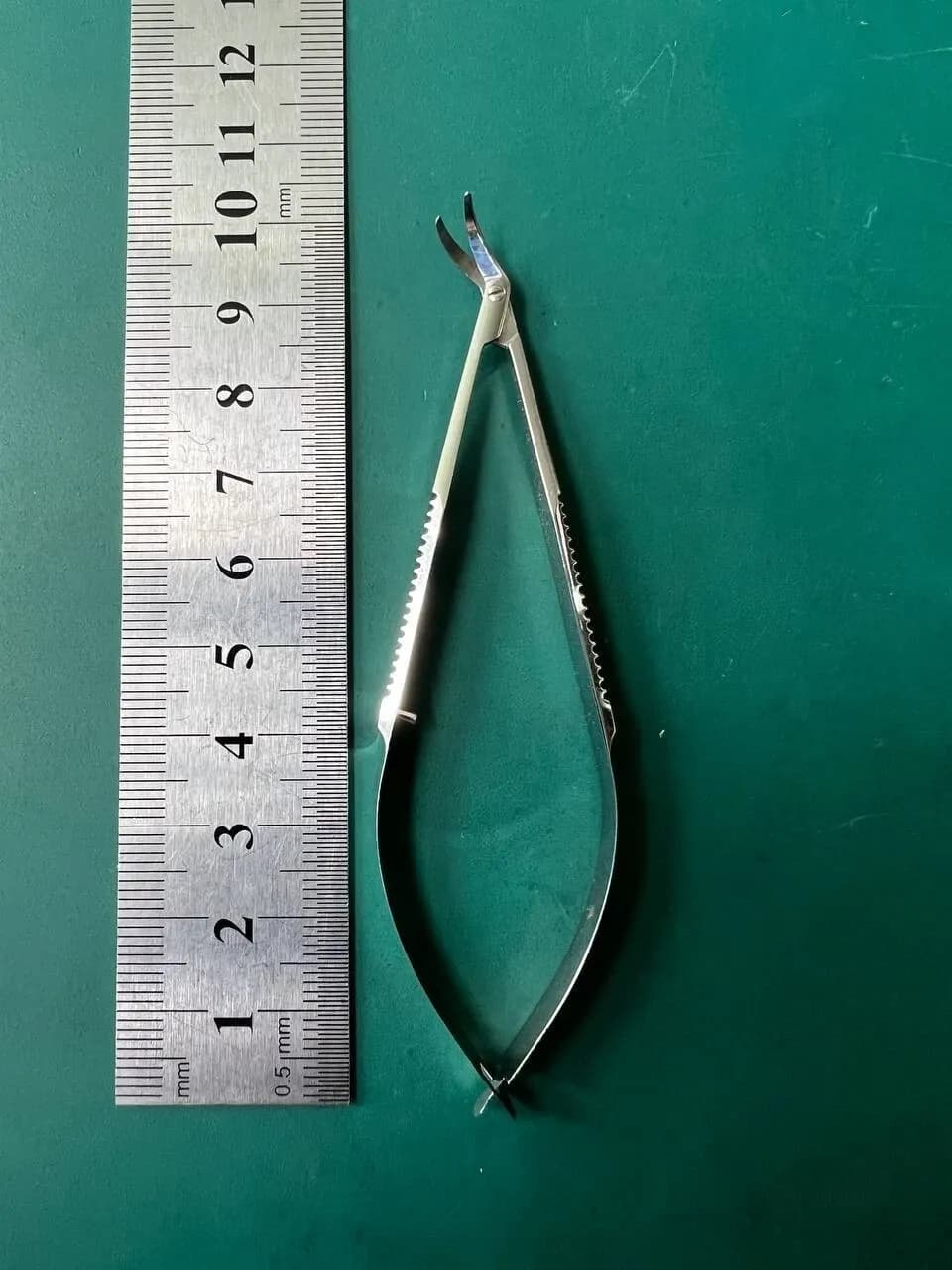 Ножиці рогівкові Storz E3232 Katzin вигнуті, ЛІВІ, нижнє лезо 12mm верхнє 11mm