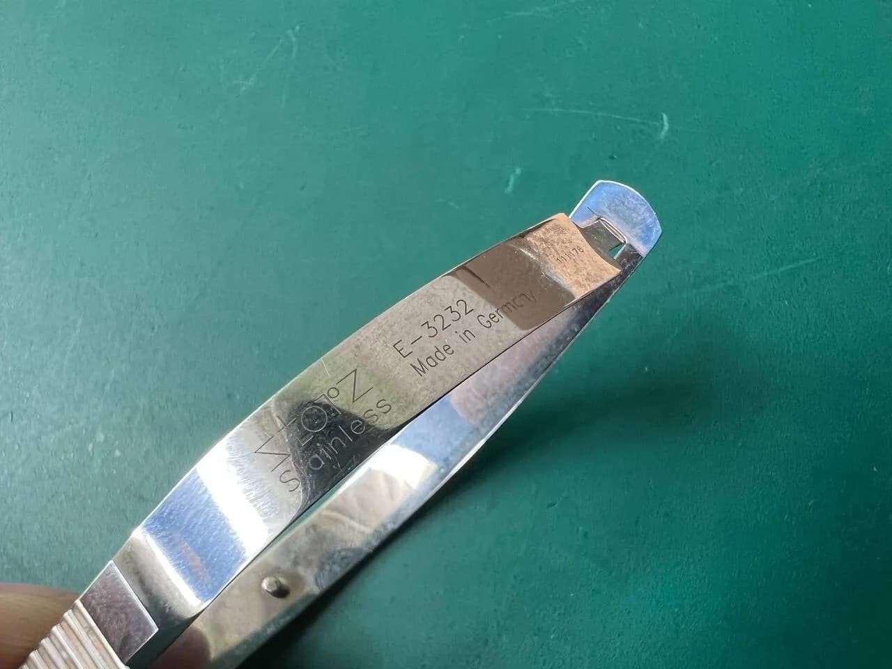 Ножиці рогівкові Storz E3232 Katzin вигнуті, ЛІВІ, нижнє лезо 12mm верхнє 11mm