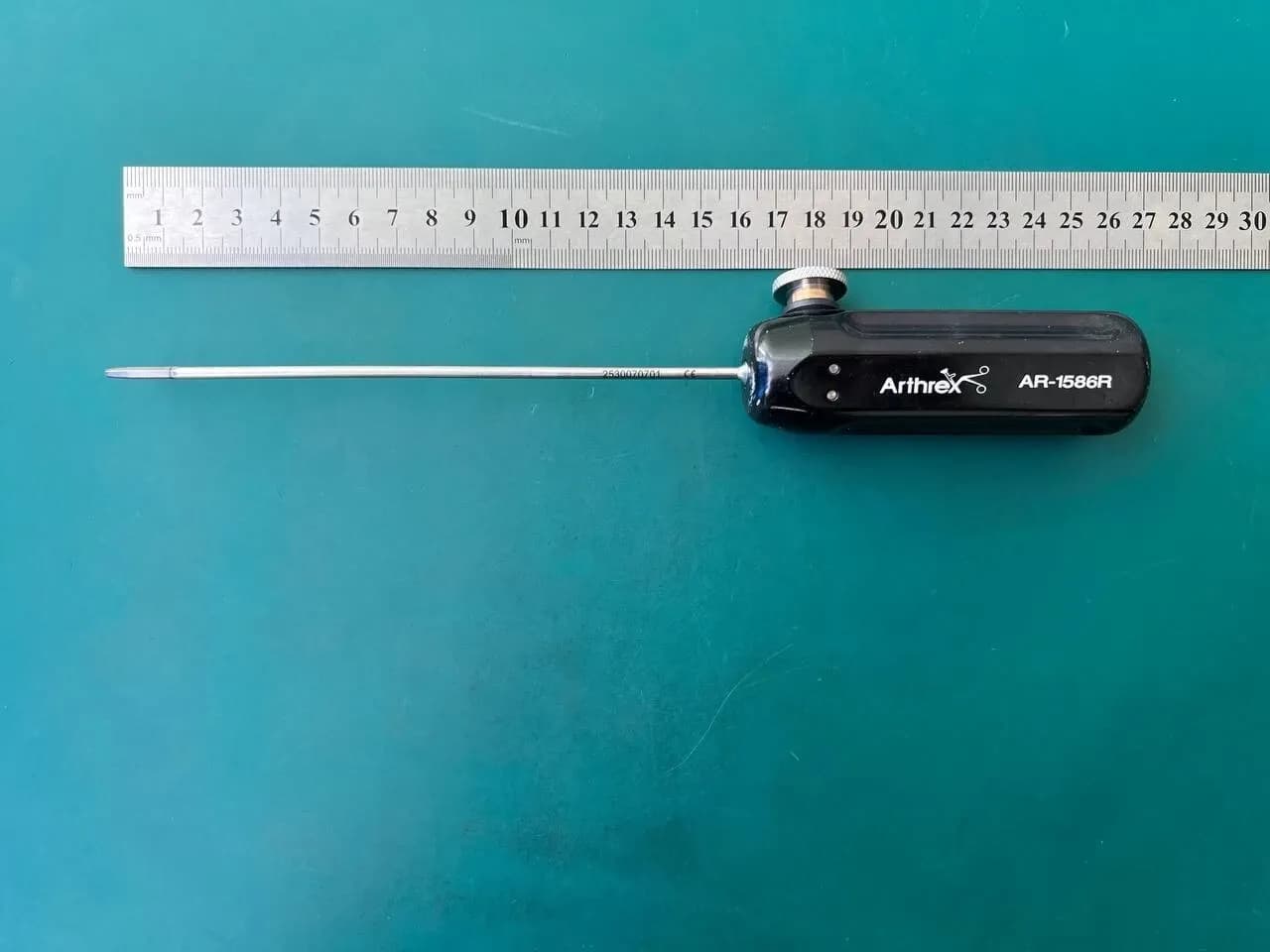 Arthrex AR-1586R Thin Cannulated Retro Screwdriver Arthroscopic Arthroscopy