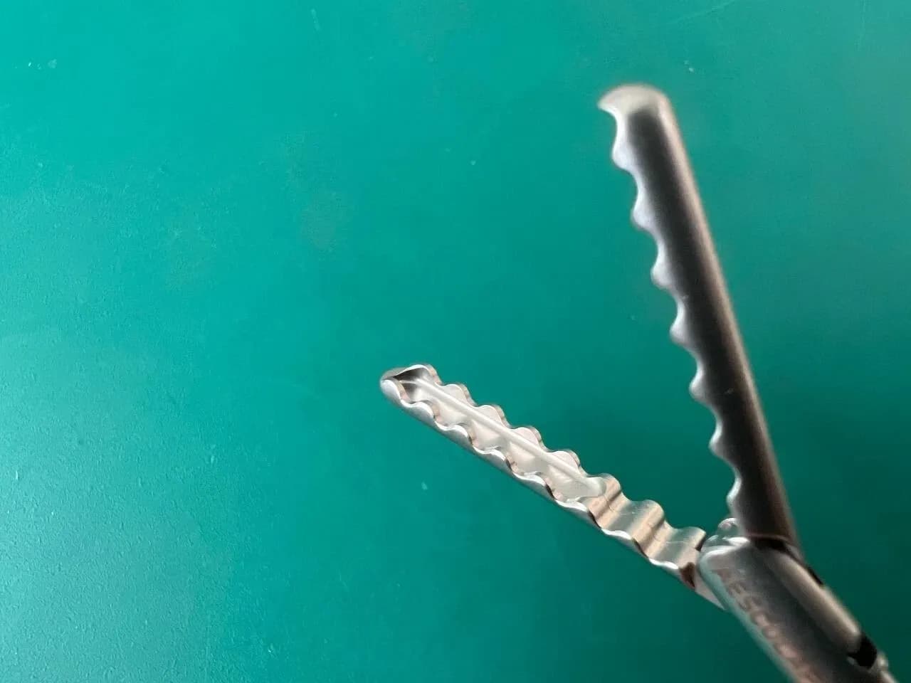 Aesculap PO788R ADTEC MONOPOLAR Grasping Forceps, jaw inserts, 310 mm 5 mm