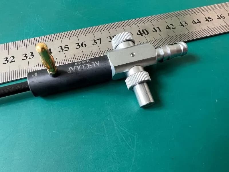 L-подібний аспіраційний електрод з клапаном Aesculap MN223R, 5 mm, 33 cm