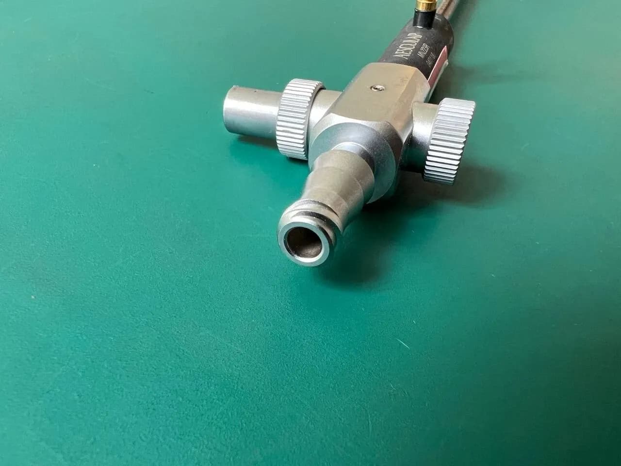L-подібний аспіраційний електрод з клапаном Aesculap MN223R, 5 mm, 33 cm