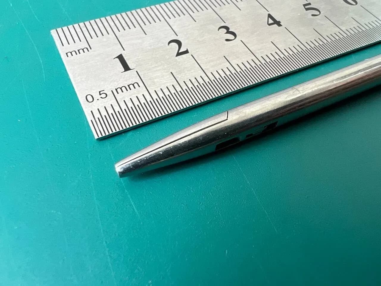 Karl Storz 10970S Surgical Forceps 5 mm 22 cm