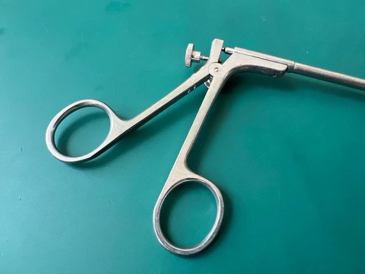 Karl Storz 10970S Surgical Forceps 5 mm 22 cm