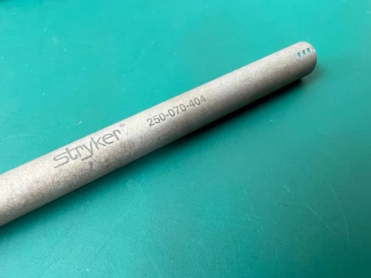 Stryker 250-070-404 Laparoscopic Strykeflow 10mm x 32cm Suction Tip