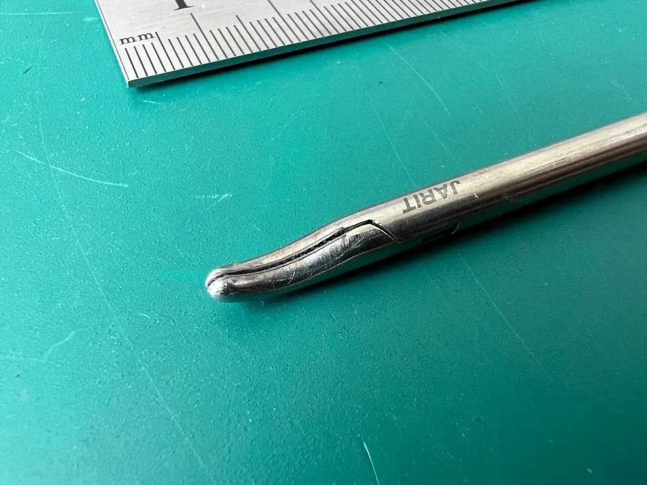 Jarit 600-252 Endoscopy Appel Needle Holder, Tungsten Carbide, Locking, Right