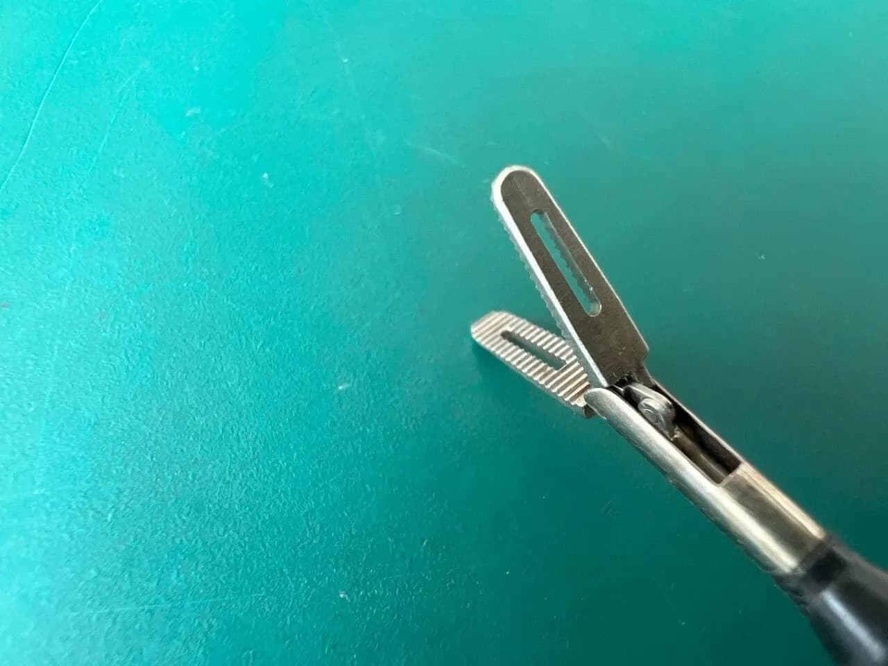 R. Wolf 8383.037 MICRO FENESTRATED DISSECTOR GRASPER