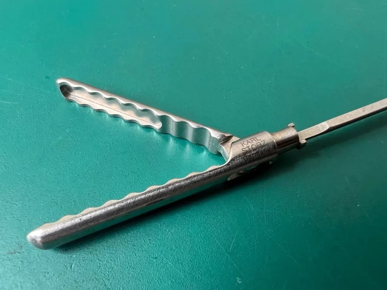 Karl Storz 33410LF 5mm X 43cm Wavy Grasping Forceps Insert