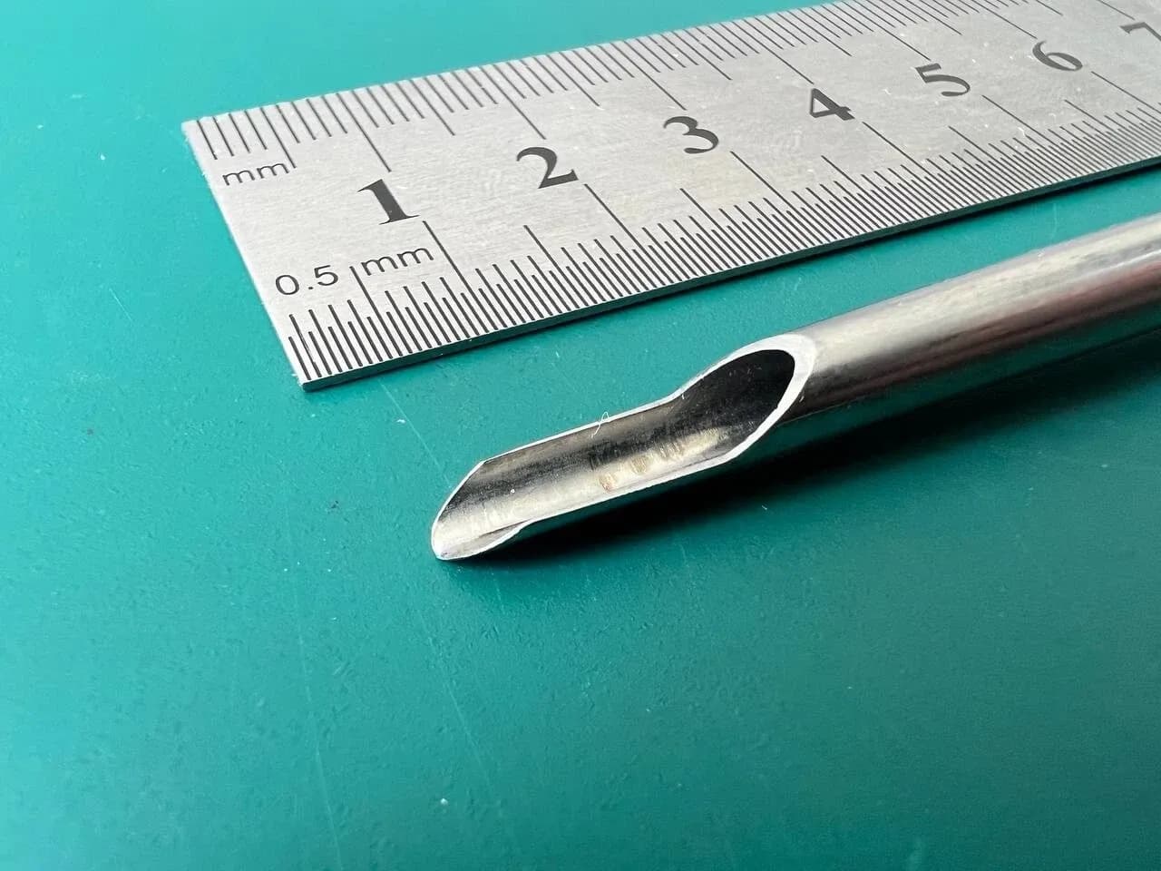 Arthrex AR-1941DG Slotted Spear for 3.9 mm Knotless Corkscrew