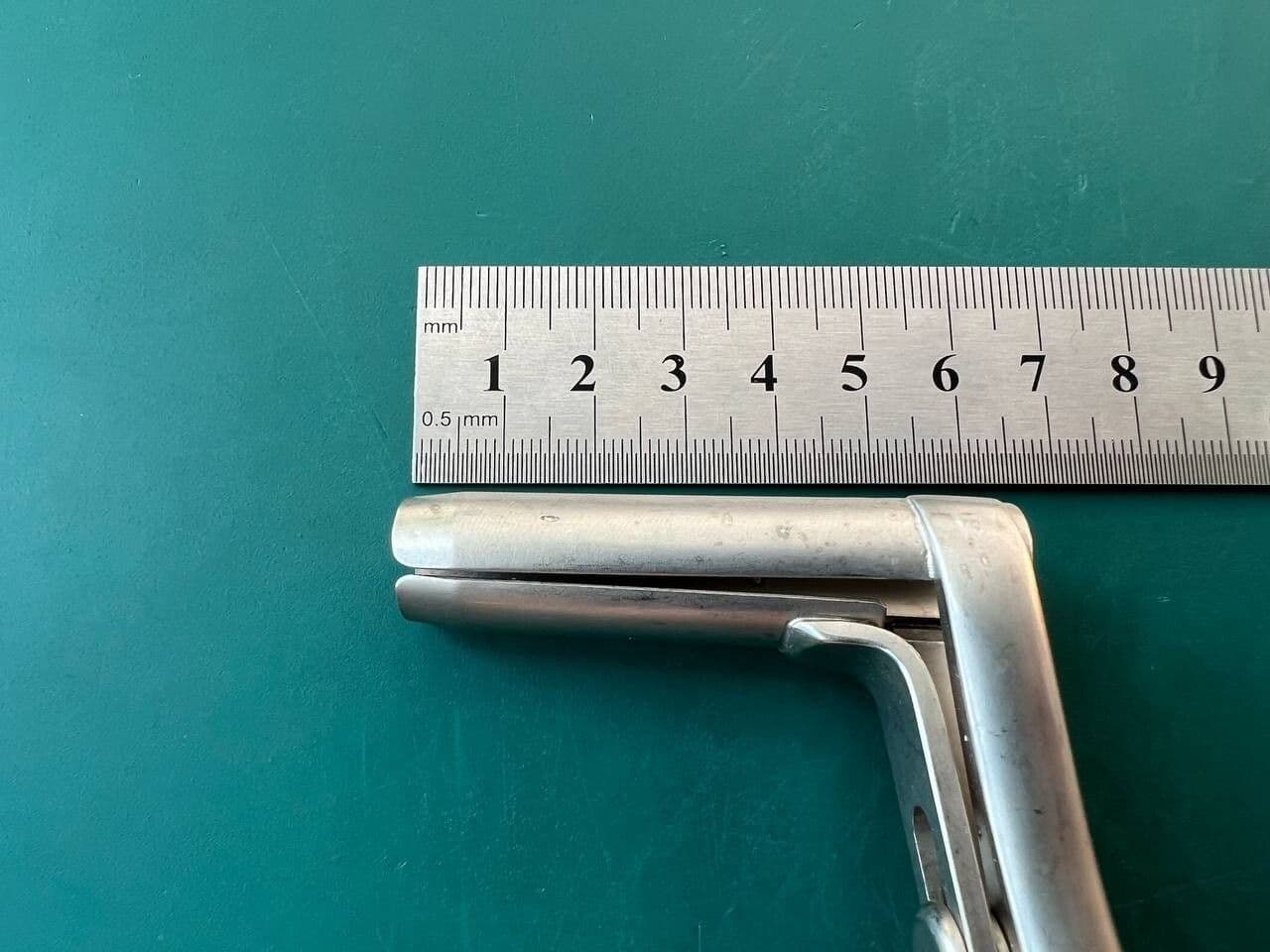 Karl Storz 28090DG 3 Blade Speculum Gall Bladder Extractor