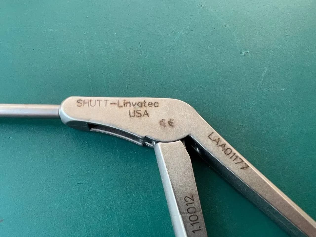 SHUTT Linvatec 1.10012 Standard Scissors 2.75 mm 130 mm Straight