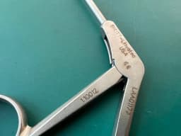 SHUTT Linvatec 1.10012 Standard Scissors 2.75 mm 130 mm Straight
