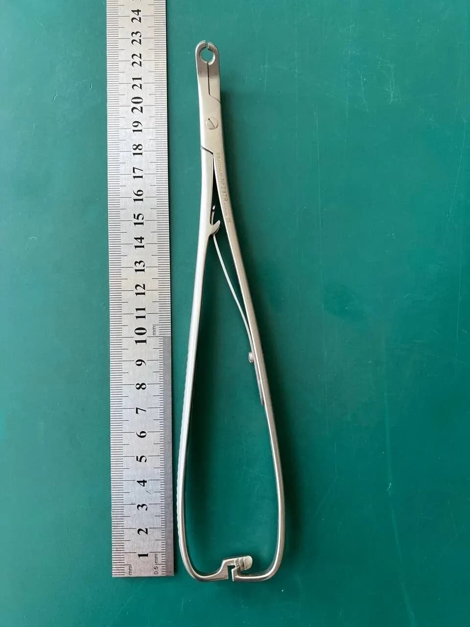 Пінцет Aesculap NF287R