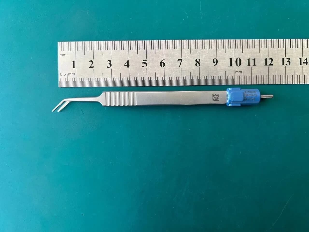 Пінцет біполярний ізольований кутовий V. Mueller EBP 11060-54A, кінчик 0.6 mm
