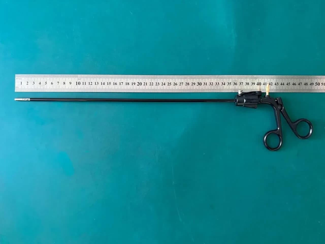 Лапароскопічний затискач V. Mueller LA8204 RotoLok 5mm 35cm