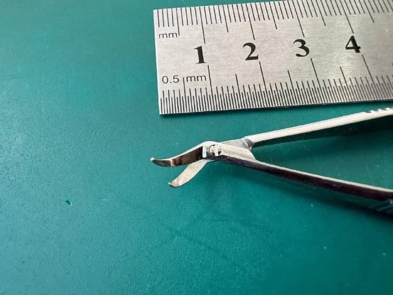 STORZ E-3232 Katzin Curved Corneal Transplant Scissors LEFT
