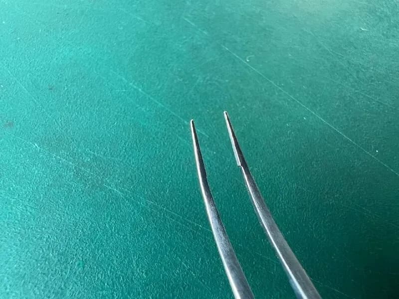Пінцет для зав'язування вузлів Dackworth and Kent 2-505, платформа 6mm, делікатний кінчик 0.2mm
