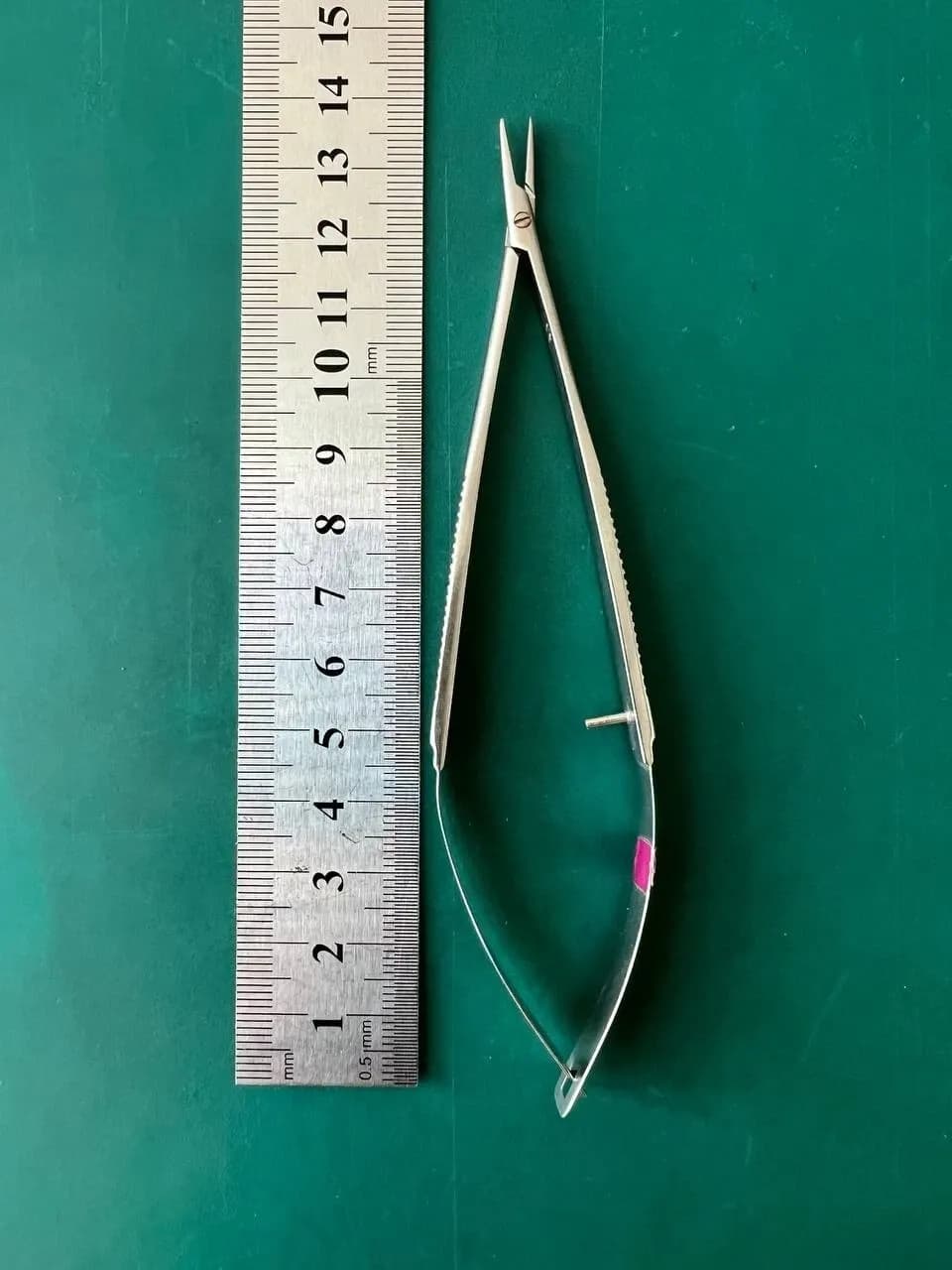 Storz E3862 Castroviejo Needle Holder, Straight, 10mm Jaws, 5.4”