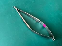 Storz E3862 Castroviejo Needle Holder, Straight, 10mm Jaws, 5.4”