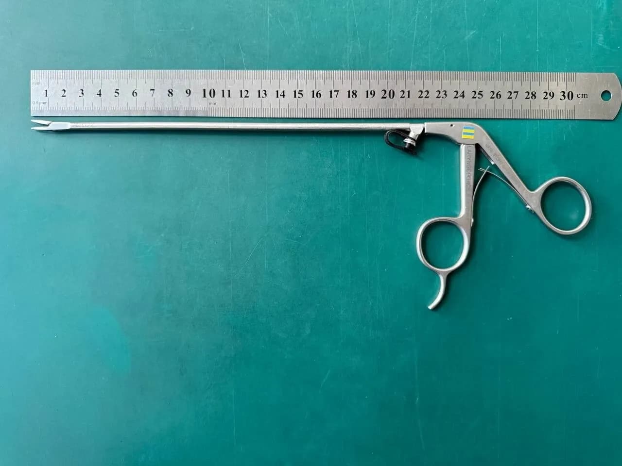 KARL STORZ 8665 R Steiner Laryngoforce II Clip Forceps, Jaws Curved Right 10"
