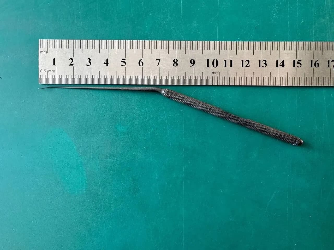 Richards 13-0203 Hook Angled Up Round Knurled handle 20 degree Angled Shaft