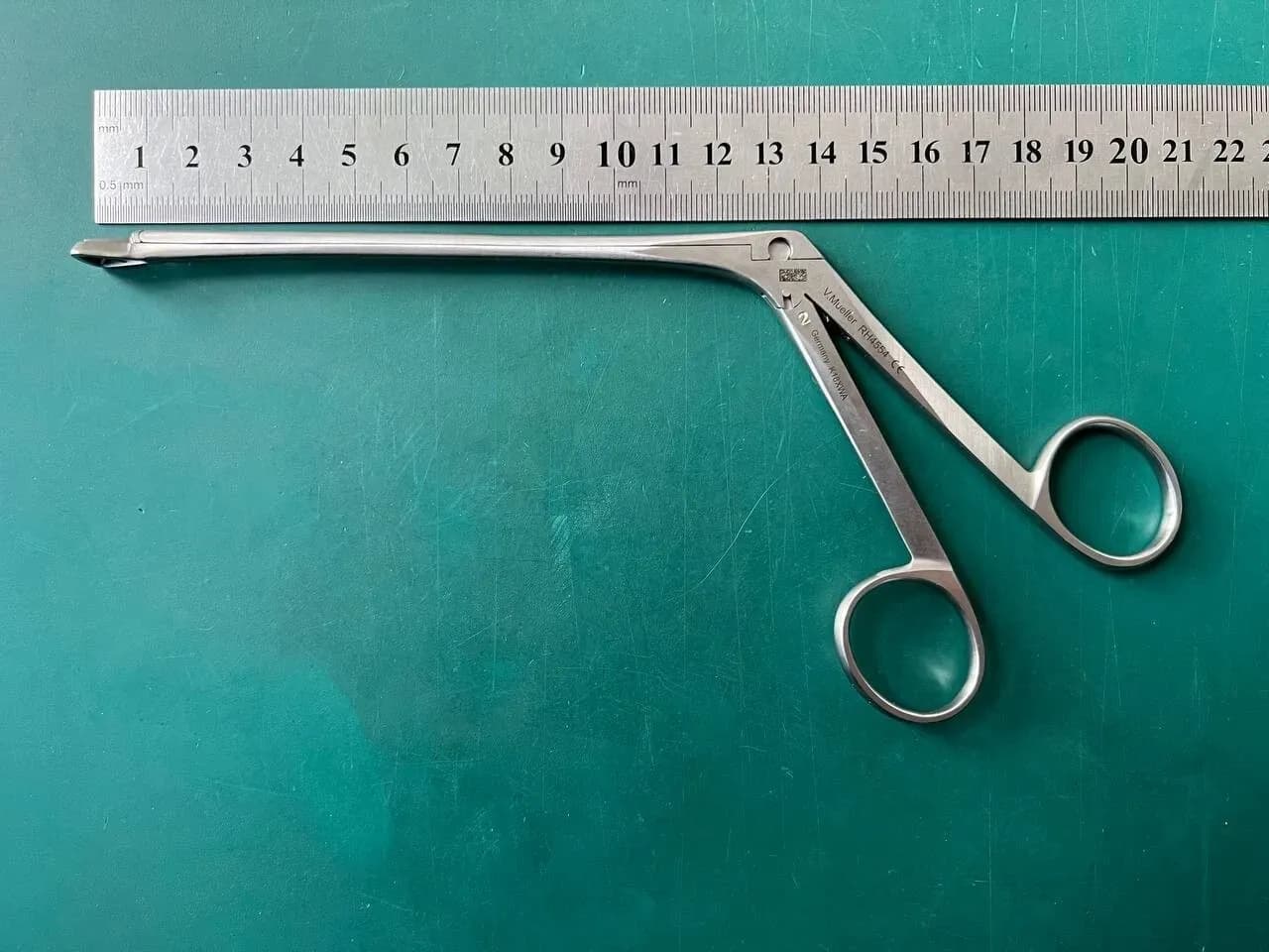 Пінцет-висікач аденоїдів Meltzer V. Mueller RH4554 8mm трикутний, ЛОР