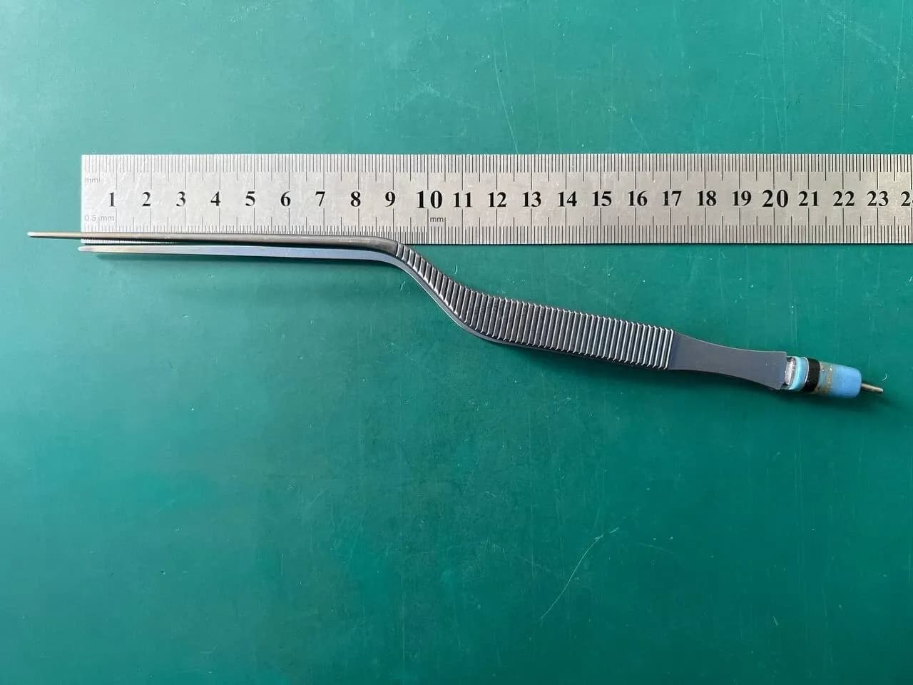 Codman 80-1551 Malis Bipolar Bayonet Forceps Straight 1.5mm Tip