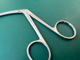 Aesculap MB474R Tendon Pulling Forceps Curved Serrated