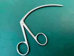 Aesculap MB474R Tendon Pulling Forceps Curved Serrated