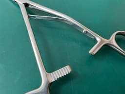Karl Storz 40400H Fenestrated Grasping Forceps With Ratchet and Medial Joint