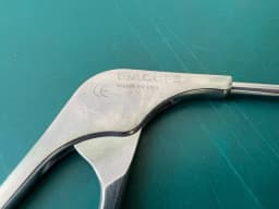 Висікач артроскопічний Acufex 012032 1.5mm, загнутий догори