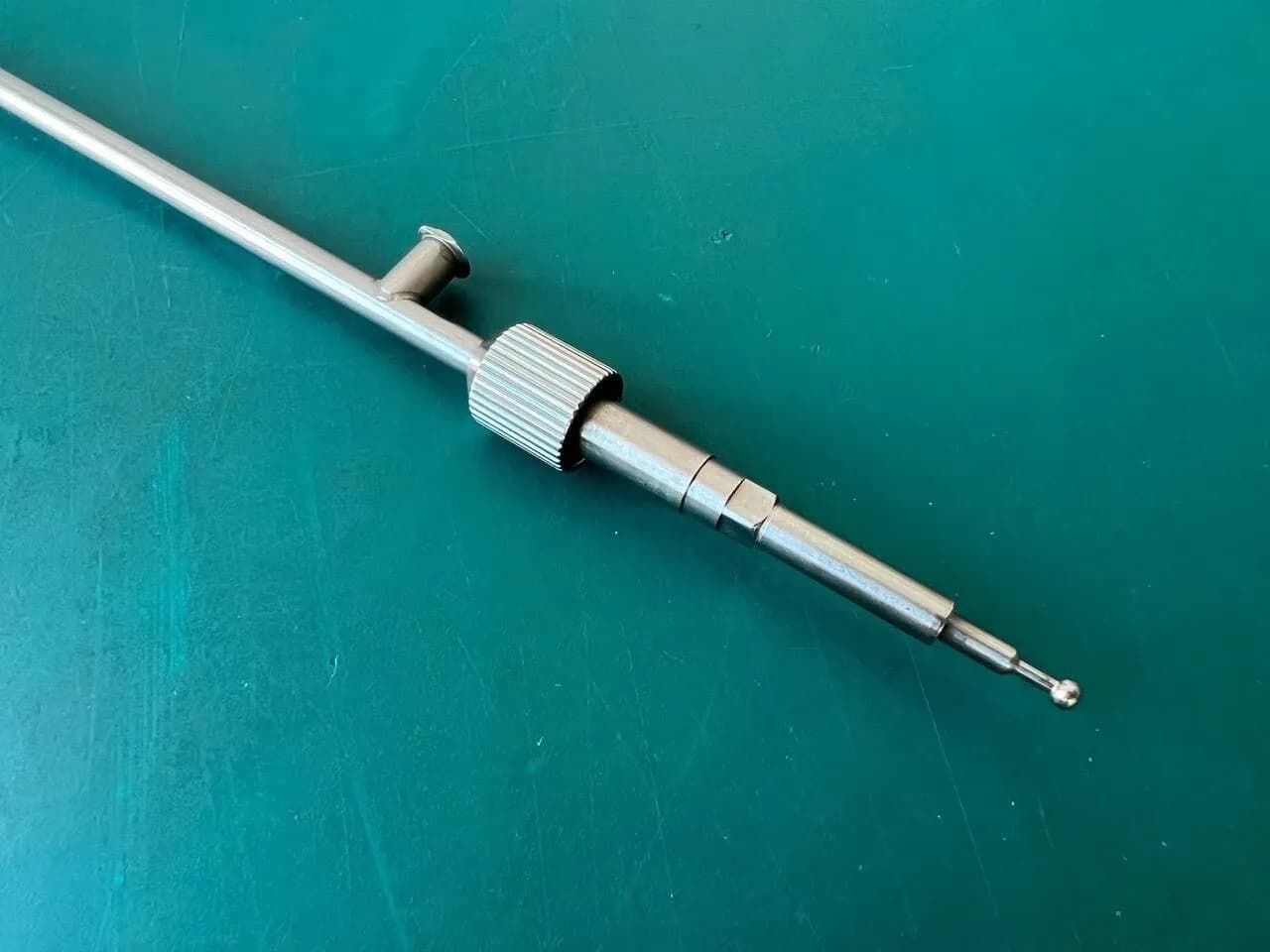 R.Wolf 8393.514 Laparoscopic 5 mm Right Curved Needle Holder insert