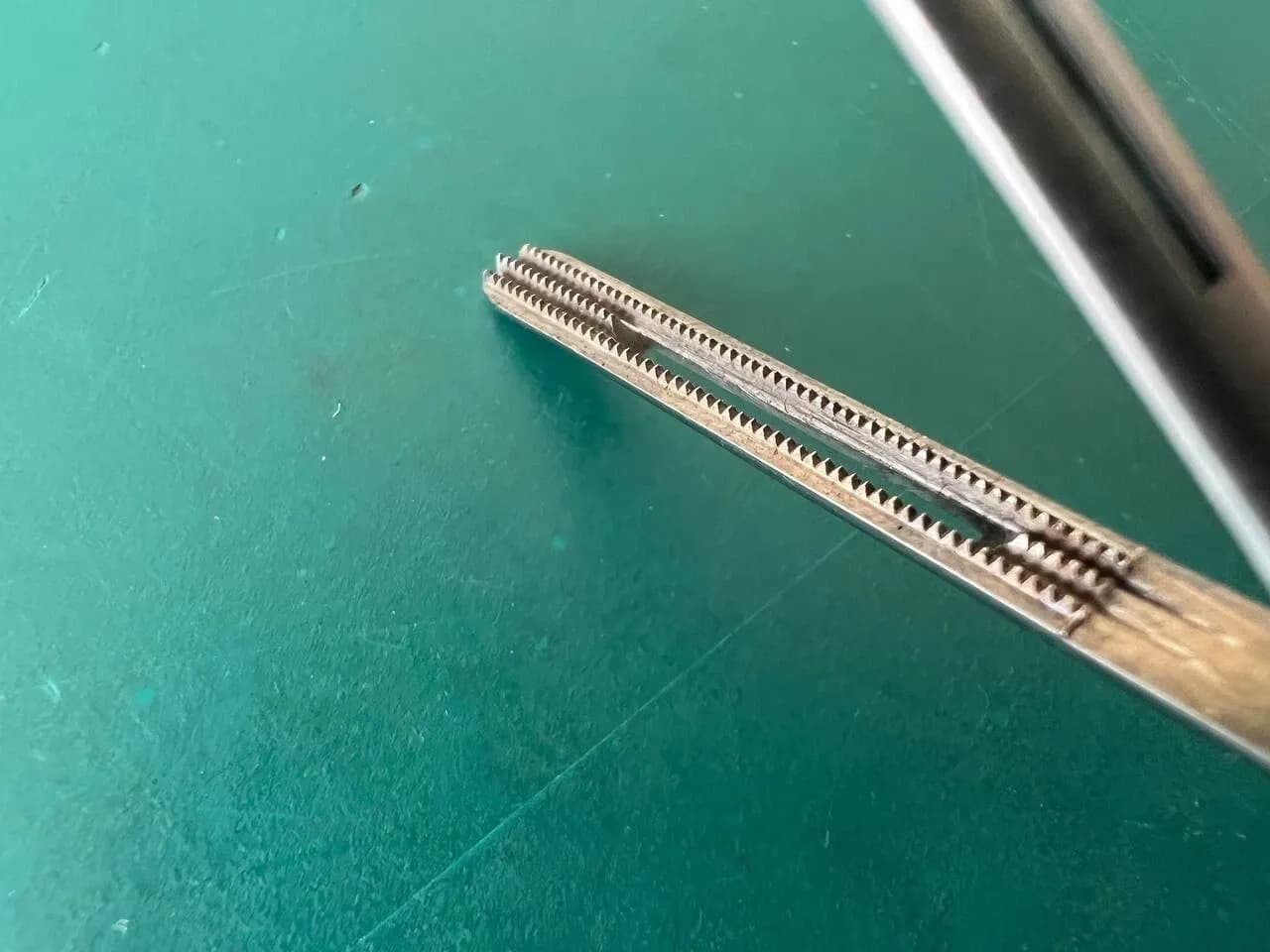 Лапароскопічний захоплювальний затискач Jarit 600-140 DeBakey 5 mm