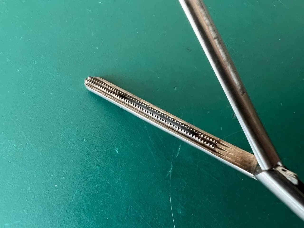 Лапароскопічний захоплювальний затискач Jarit 600-140 DeBakey 5 mm