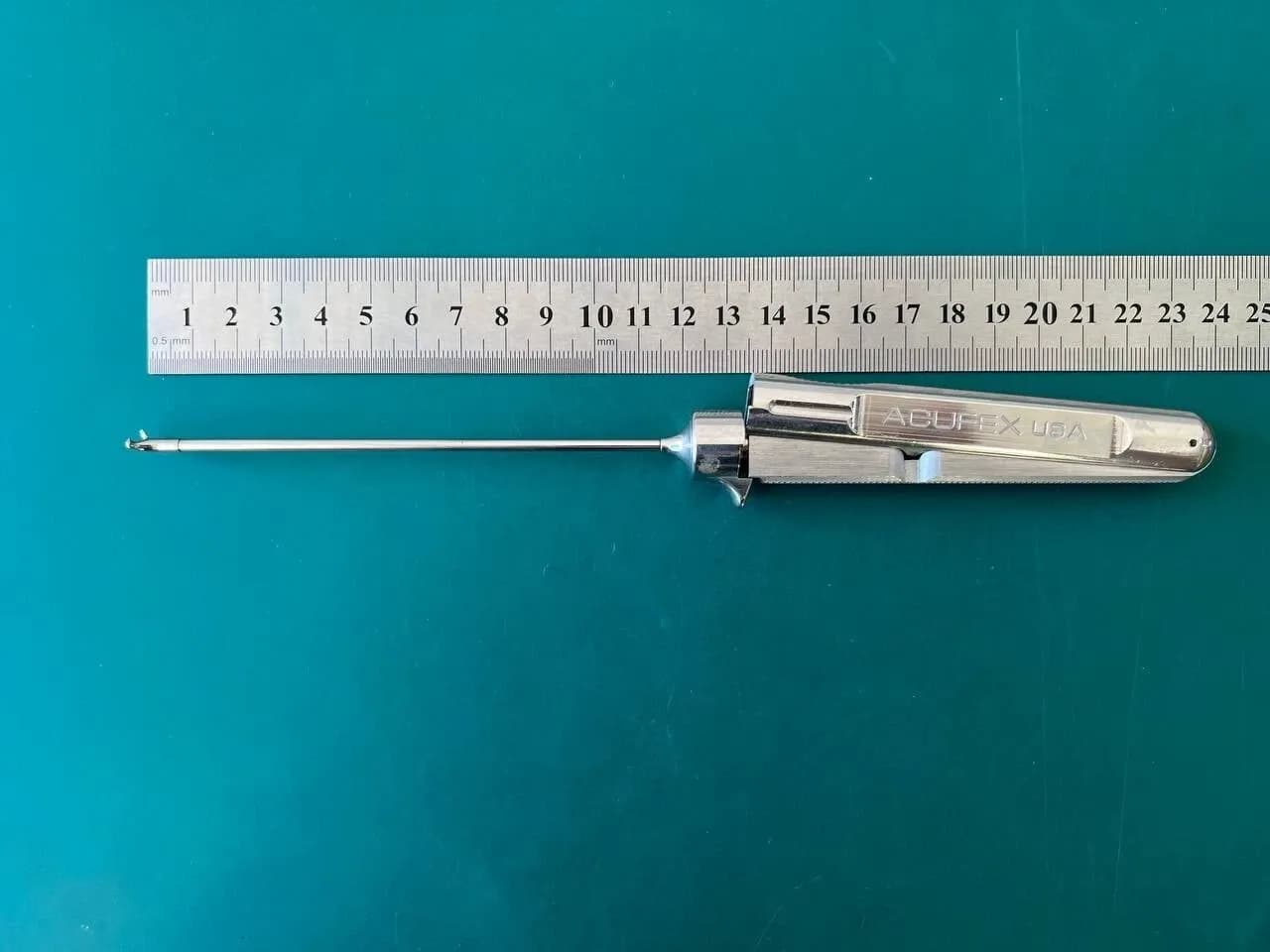 Ножиці гачкоподібні Acufex 010802, ліві, 60°, сигароподібна ручка