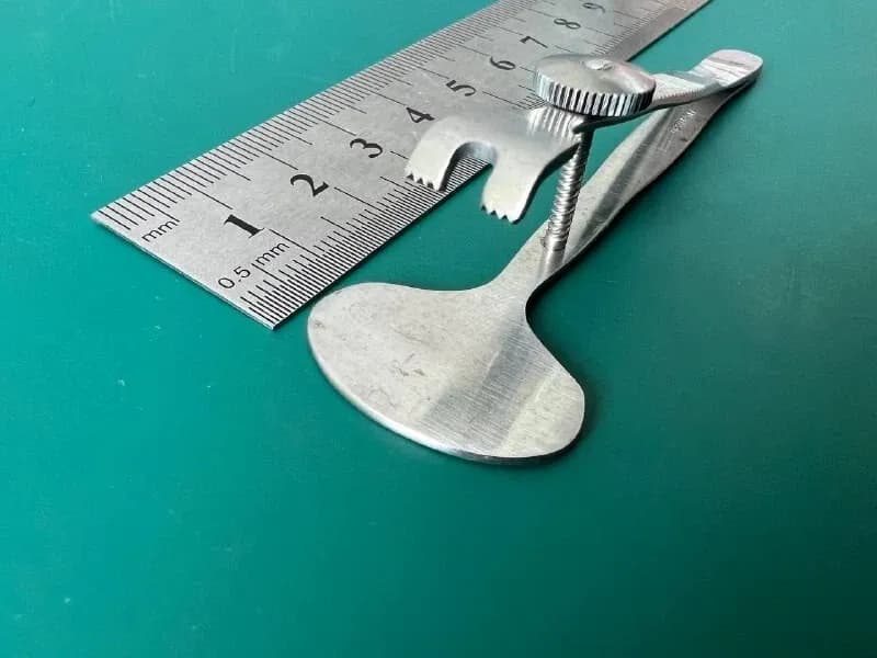 Пінцет для повік Erhardt Ambler Surgical 2207E, 14.0mm