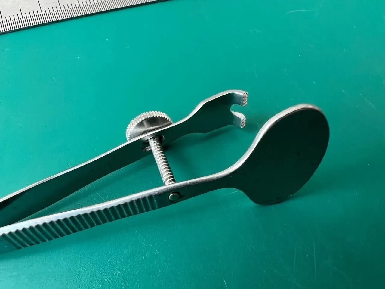 Пінцет для повік Erhardt Ambler Surgical 2207E, 14.0mm
