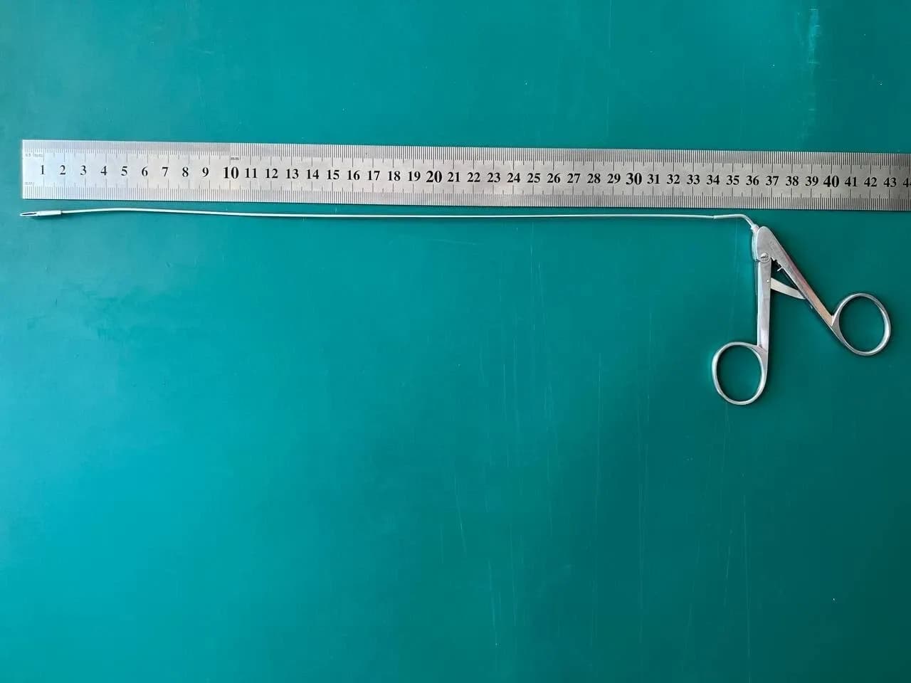 Storz 10372 K Bean Jaw Forceps, Dble-Action, Blunt Grooved, 1.5mm x 25cm