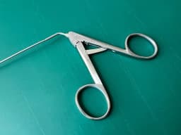 Storz 10372 K Bean Jaw Forceps, Dble-Action, Blunt Grooved, 1.5mm x 25cm