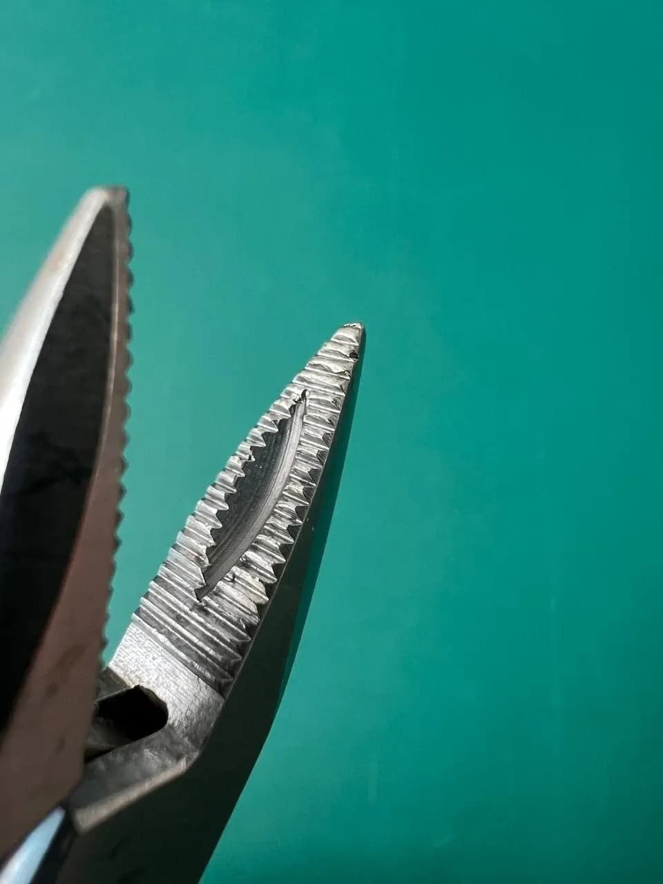 Плоскогубці хірургічні V. Mueller OS3072, наконечник 2mm