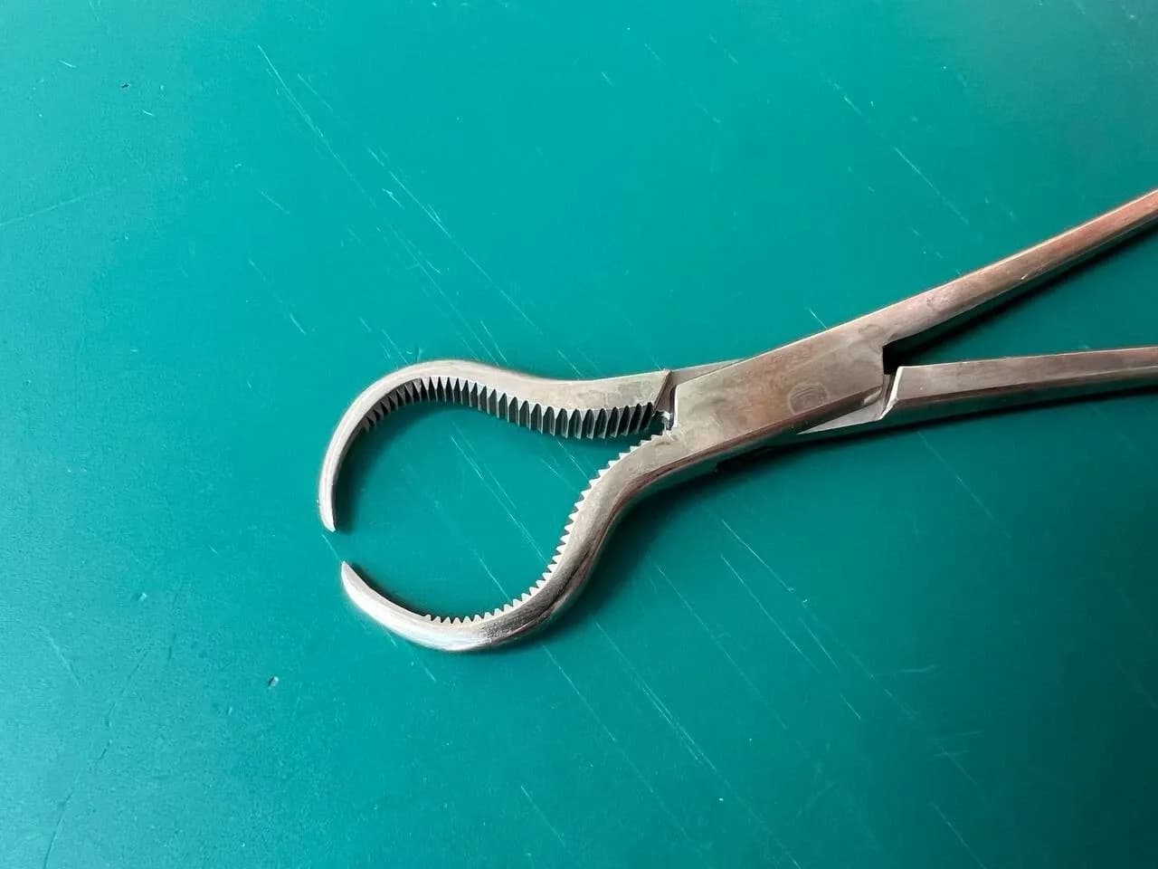 Затискач спінальний V. Mueller NL6960 Lewin 7″