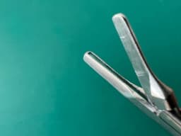 Затискач турбінатний Miltex 20-630 STRUYKEN, стрижень 4-1/2″ (11.4 cm), захват 1 x 15 mm