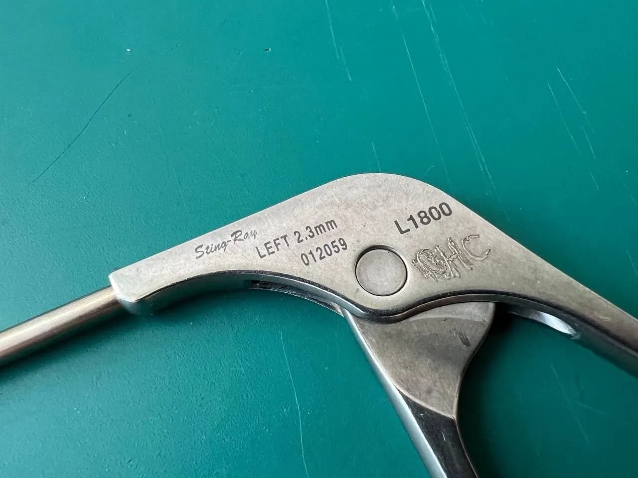 Acufex 012059 Stingray Basket Punch Left 2.3mm Arthroscopy 9-1/2"