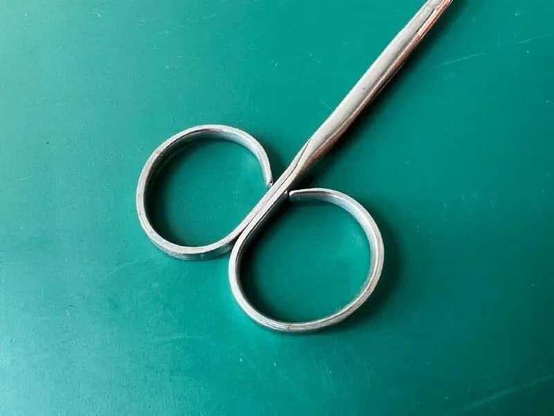 Storz E3571 Strabismus Scissors Curved blunt tips