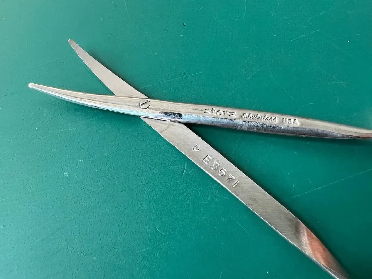 Storz E3571 Strabismus Scissors Curved blunt tips