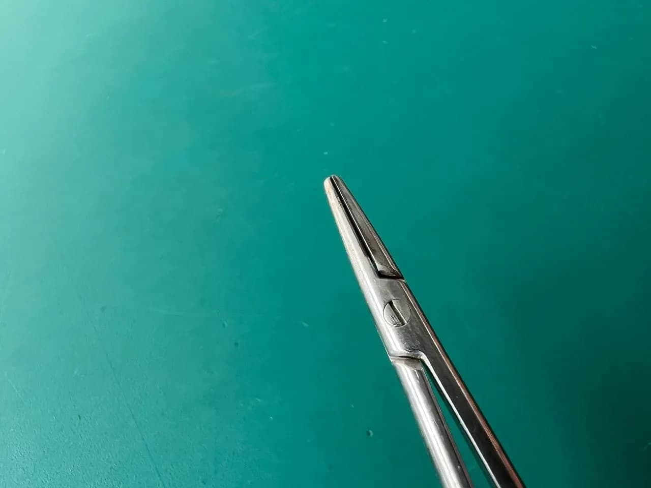 Голкотримач Aesculap MB362R Jacobson Durogrip TC, пласка ручка, без замка