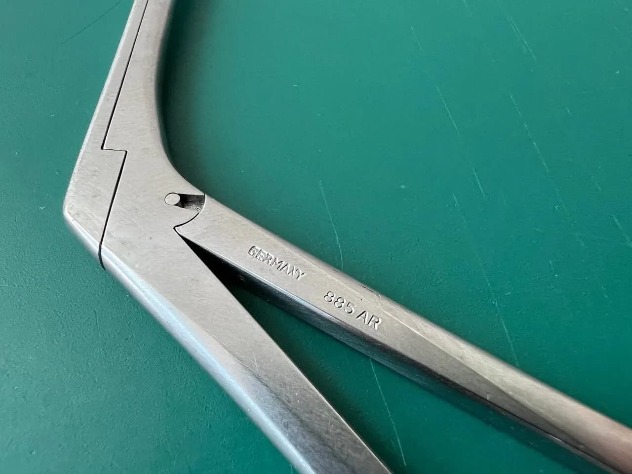 Weck 73101 Meltzer Triangular Basket Punch