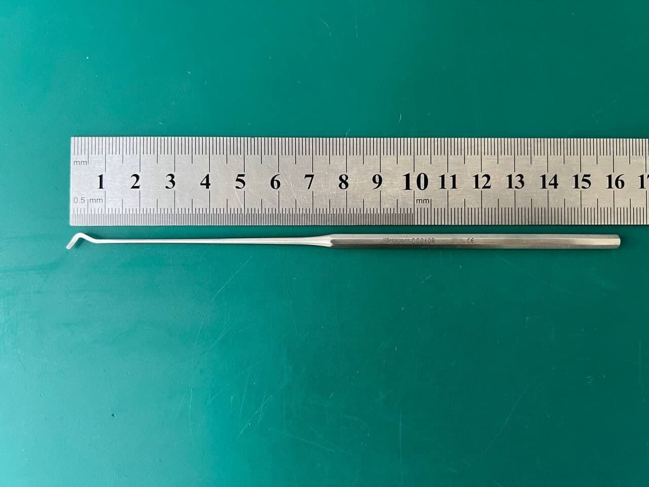 Дисектор Aesculap OG060R, зігнутий вліво, 160 mm (6 1/4″), малий, гострий кінчик