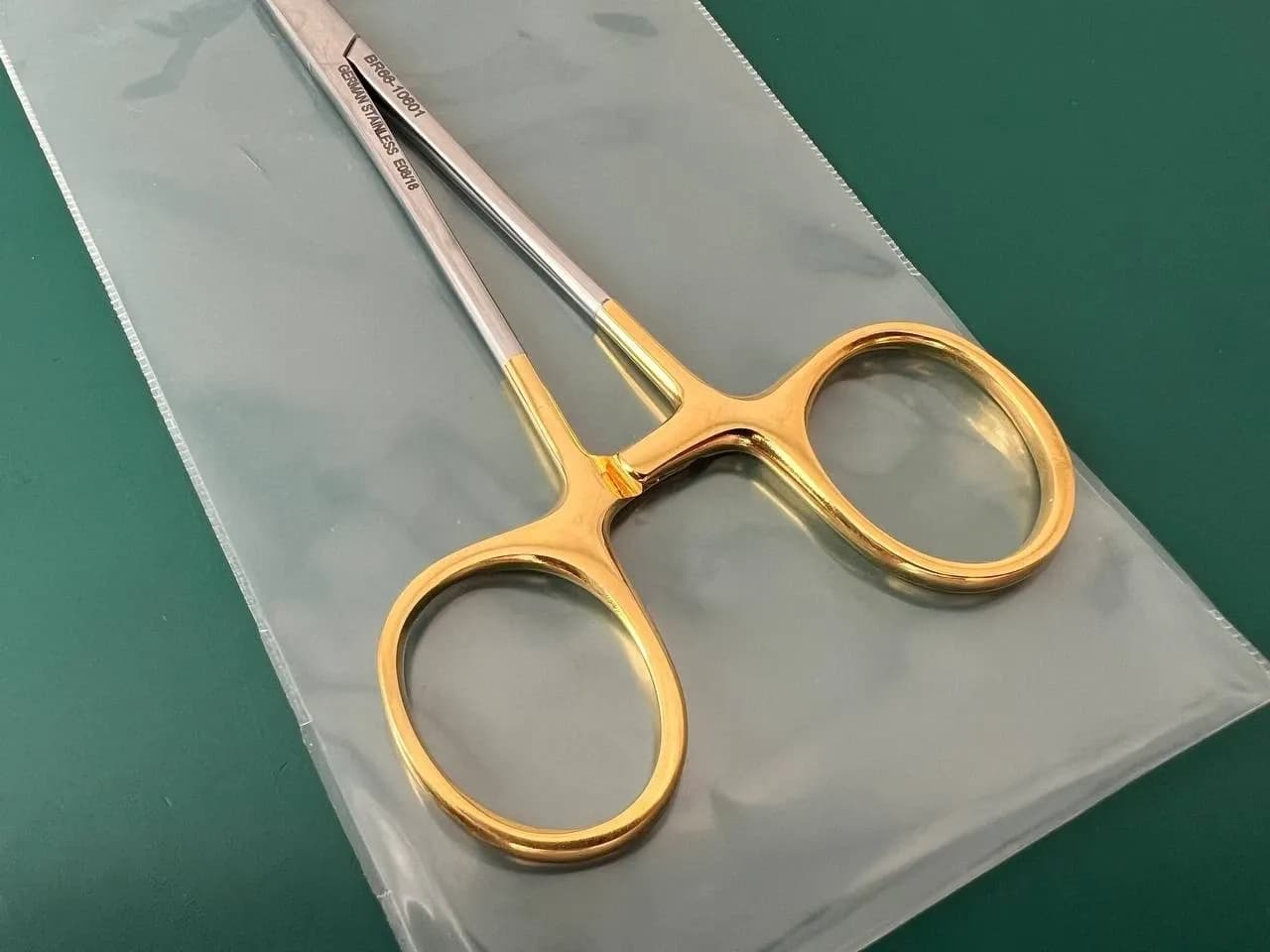 Набір для безскальпельної вазектомії BR Surgical BR66-10607, проколювальний затискач 3 мм, круглий