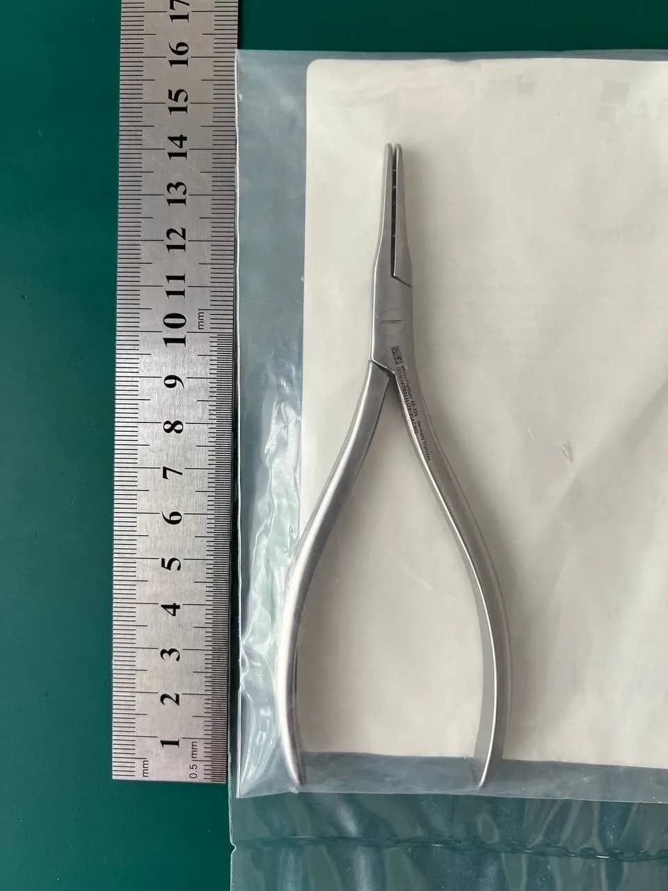 MILTEX 40-234 PLATYPUS Nail Pulling Forceps (140mm), Standard Jaws, 6.5mm wide